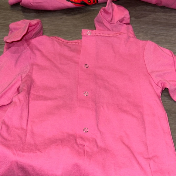 Gucci Baby Logo Onesie - Picture 4 of 7